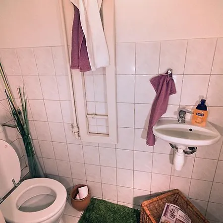 Lonlon Guest house *